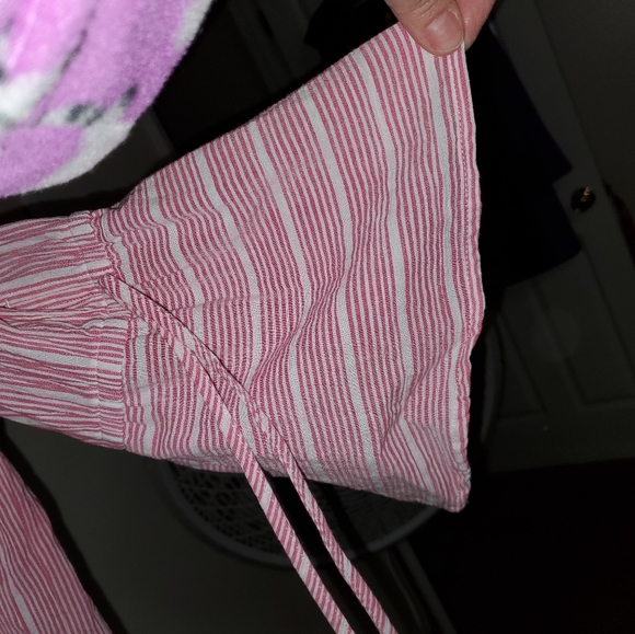 Red and white blouse - Picture 2 of 4